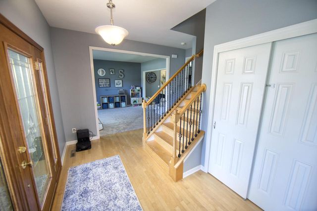 3091 W Yorkshire CIRCLE, Franklin, WI 53132