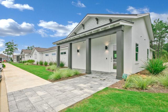 46 Cornelia Street, Freeport, FL 32439