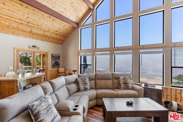 28081 Deertrail Drive, Tehachapi, CA 93561