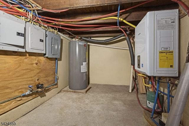 94 Manchester Ave, Paterson City, NJ 07502