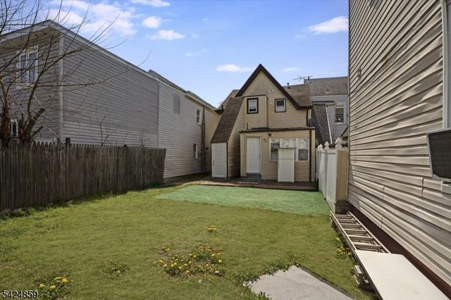 94 Manchester Ave, Paterson City, NJ 07502