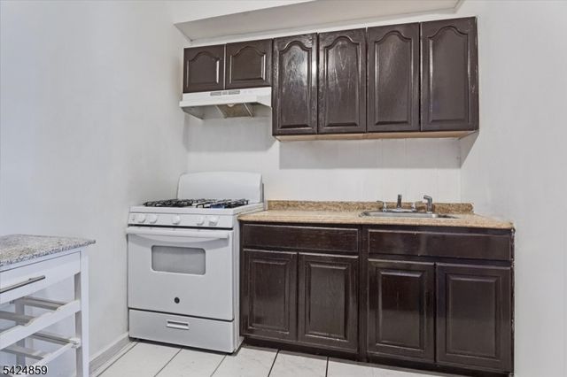 94 Manchester Ave, Paterson City, NJ 07502