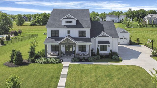 1763 Scenic Bluff Court, Delaware, OH 43015