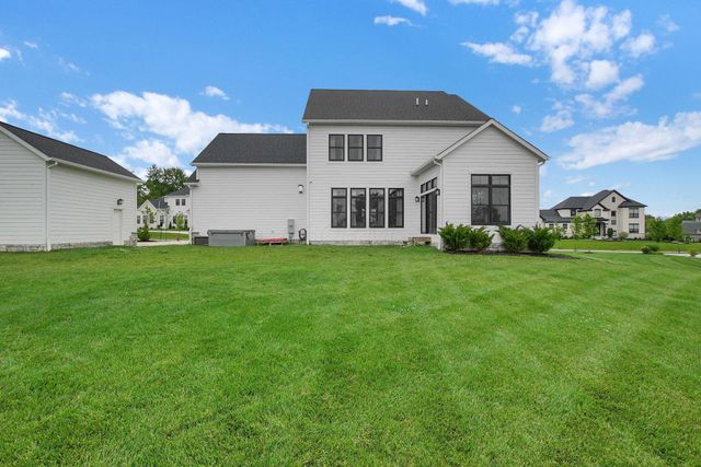 1763 Scenic Bluff Court, Delaware, OH 43015