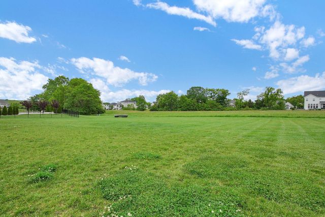 1763 Scenic Bluff Court, Delaware, OH 43015