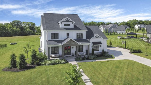 1763 Scenic Bluff Court, Delaware, OH 43015
