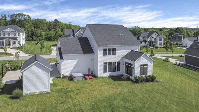 1763 Scenic Bluff Court, Delaware, OH 43015