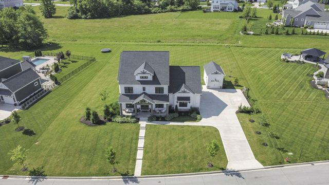 1763 Scenic Bluff Court, Delaware, OH 43015