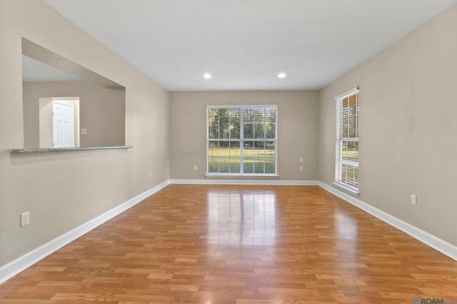 19264 Perrilloux Rd, Livingston, LA 70754