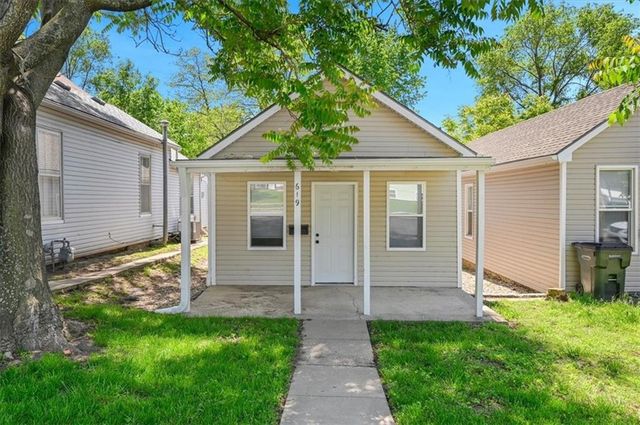 619 Kiowa Street, Leavenworth, KS 66048