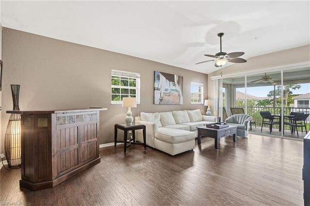 6914 Satinleaf RD N 201, Naples, FL 34109