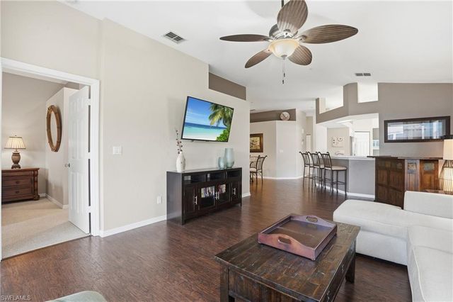 6914 Satinleaf RD N 201, Naples, FL 34109