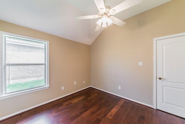 5212 Estrella Lane, Benbrook, TX 76126