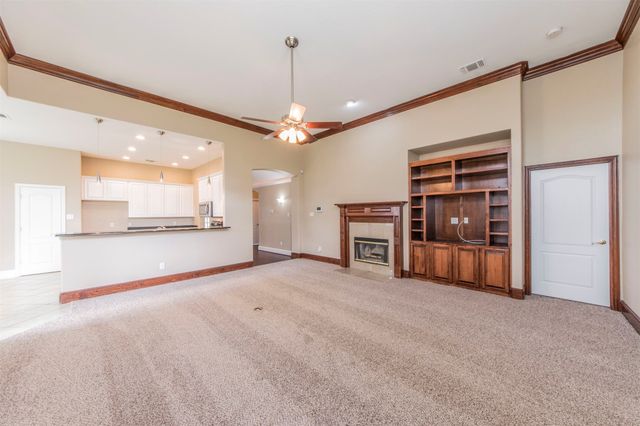 5212 Estrella Lane, Benbrook, TX 76126