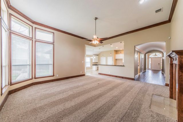5212 Estrella Lane, Benbrook, TX 76126