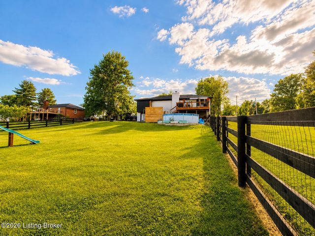 3612 Echo Valley Circle Cir, La Grange, KY 40031