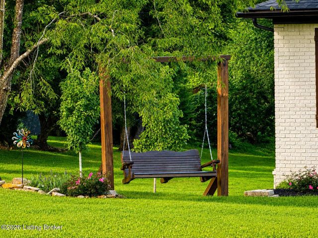 3612 Echo Valley Circle Cir, La Grange, KY 40031