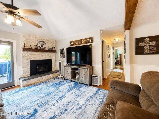 3612 Echo Valley Circle Cir, La Grange, KY 40031