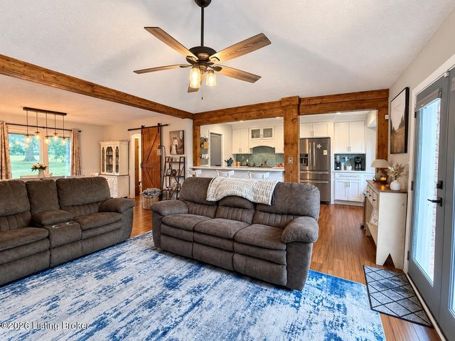 3612 Echo Valley Circle Cir, La Grange, KY 40031