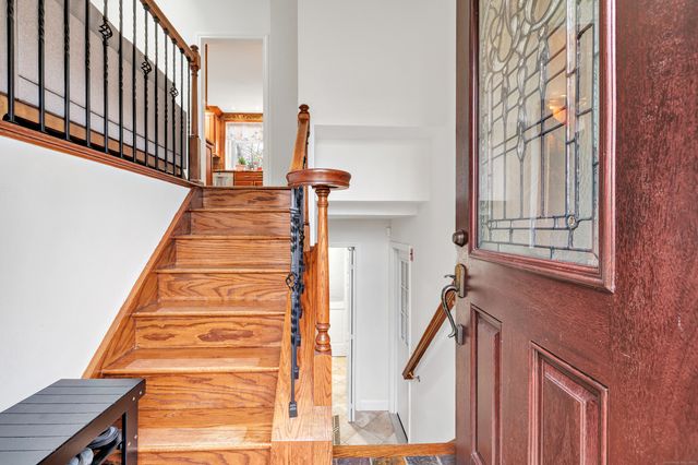 8 Snug Harbor Drive, Danbury, CT 06811