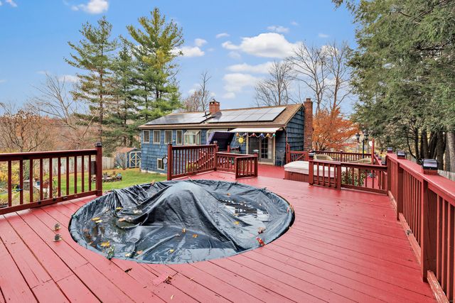 8 Snug Harbor Drive, Danbury, CT 06811