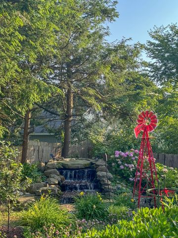 8 Snug Harbor Drive, Danbury, CT 06811