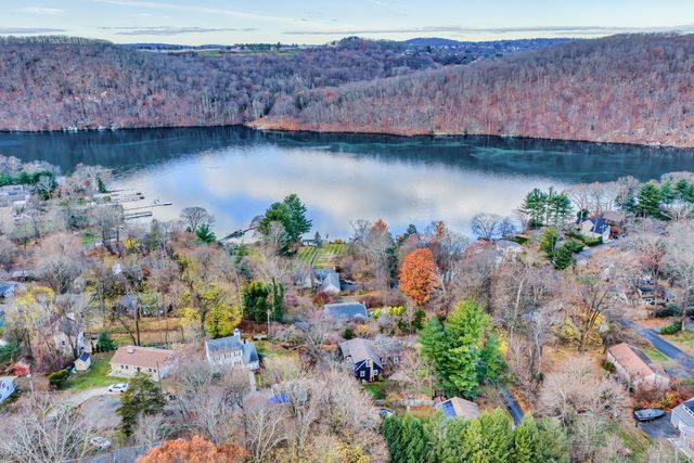 8 Snug Harbor Drive, Danbury, CT 06811