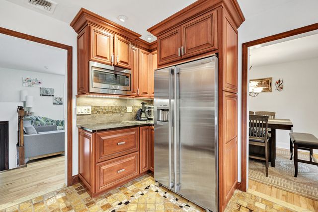 8 Snug Harbor Drive, Danbury, CT 06811