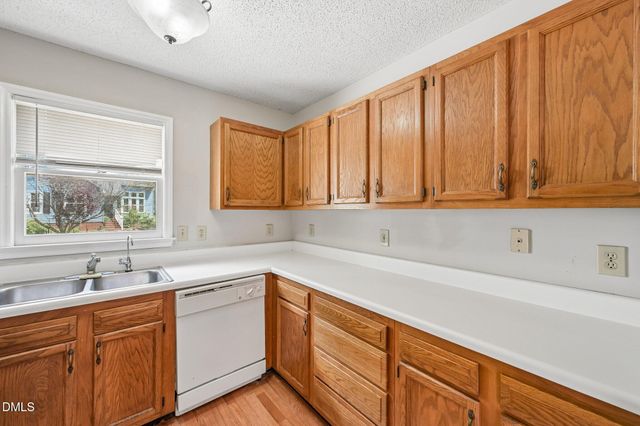 2800 W Jameson Road, Raleigh, NC 27604