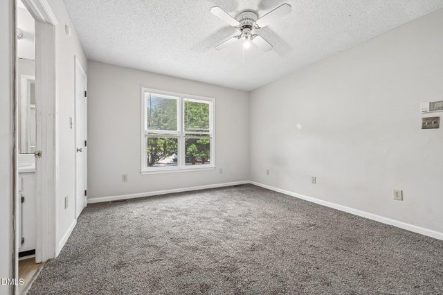 2800 W Jameson Road, Raleigh, NC 27604