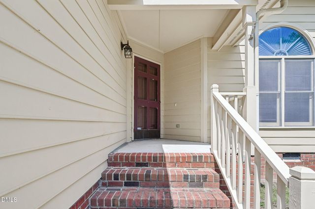 2800 W Jameson Road, Raleigh, NC 27604