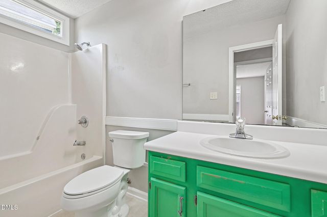 2800 W Jameson Road, Raleigh, NC 27604
