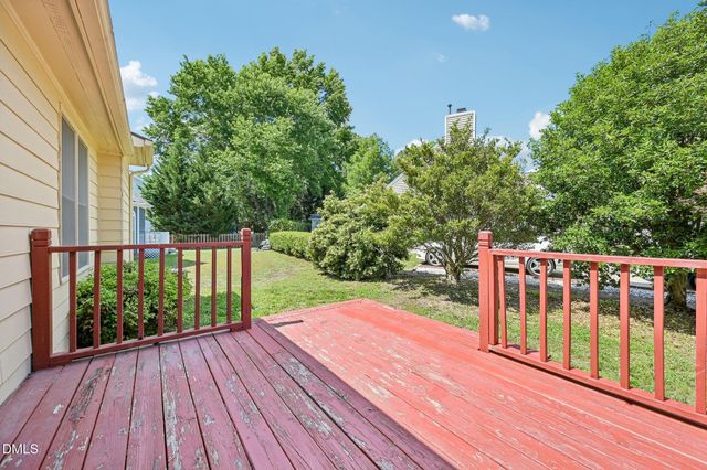 2800 W Jameson Road, Raleigh, NC 27604