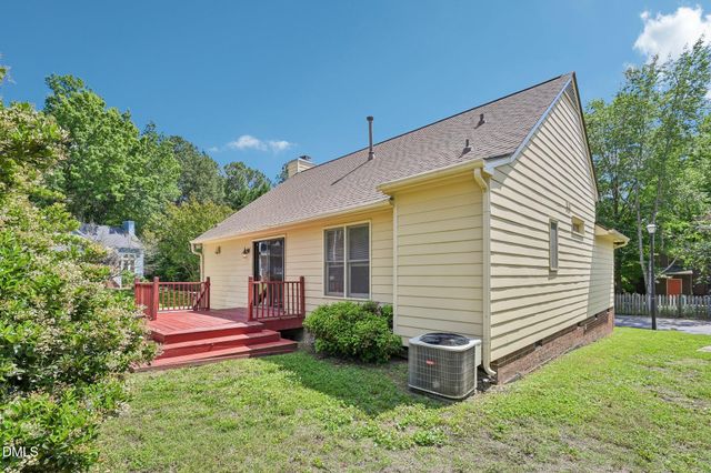 2800 W Jameson Road, Raleigh, NC 27604