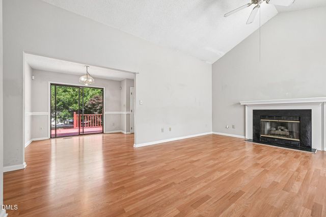2800 W Jameson Road, Raleigh, NC 27604