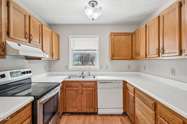 2800 W Jameson Road, Raleigh, NC 27604