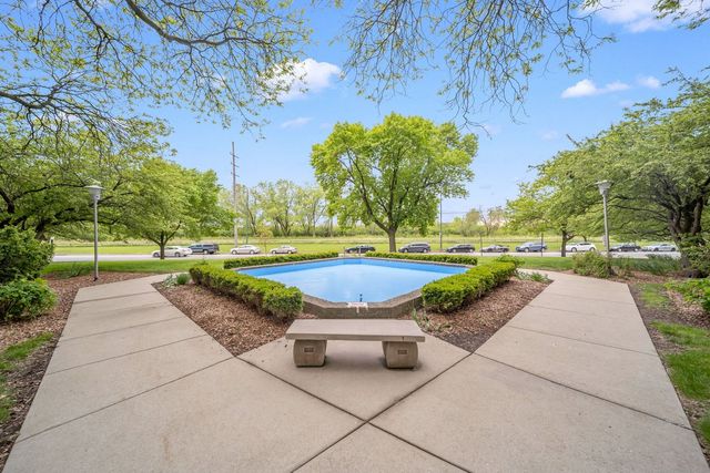 7033 N KEDZIE Avenue 815, Chicago, IL 60645