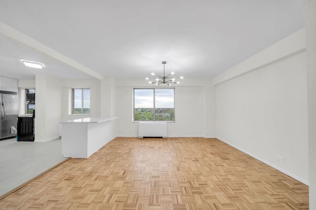7033 N KEDZIE Avenue 815, Chicago, IL 60645