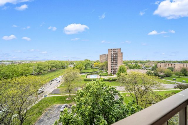 7033 N KEDZIE Avenue 815, Chicago, IL 60645
