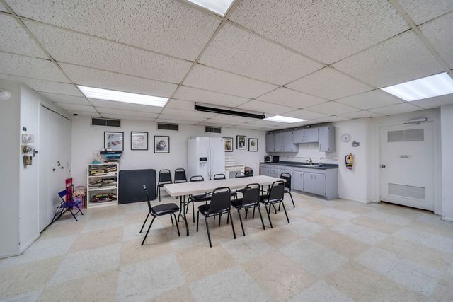 7033 N KEDZIE Avenue 815, Chicago, IL 60645