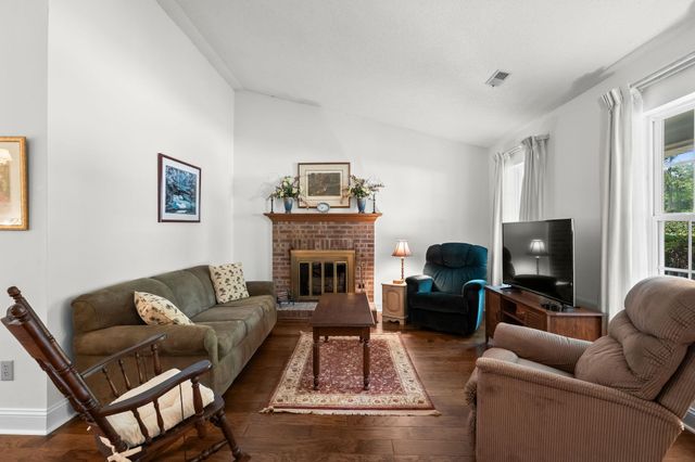 108 Woodlake Dr., Murrells Inlet, SC 29576