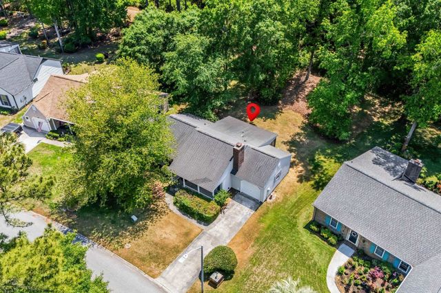 108 Woodlake Dr., Murrells Inlet, SC 29576