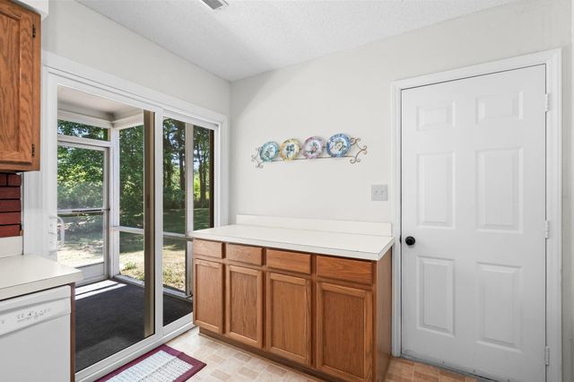 108 Woodlake Dr., Murrells Inlet, SC 29576