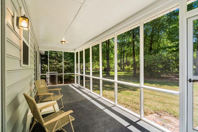 108 Woodlake Dr., Murrells Inlet, SC 29576