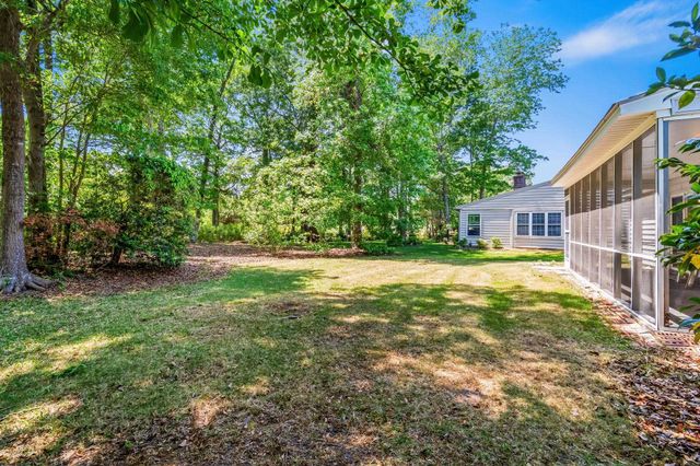 108 Woodlake Dr., Murrells Inlet, SC 29576