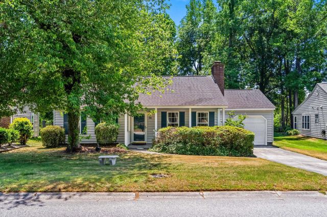 108 Woodlake Dr., Murrells Inlet, SC 29576