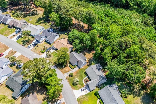 108 Woodlake Dr., Murrells Inlet, SC 29576