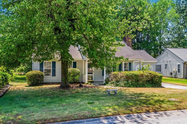 108 Woodlake Dr., Murrells Inlet, SC 29576