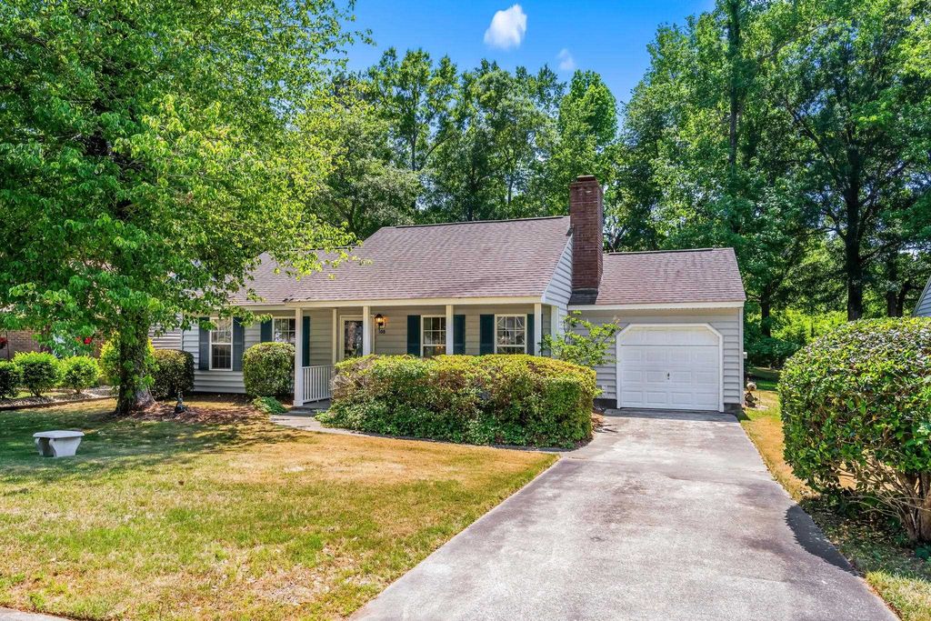 108 Woodlake Dr., Murrells Inlet, SC 29576