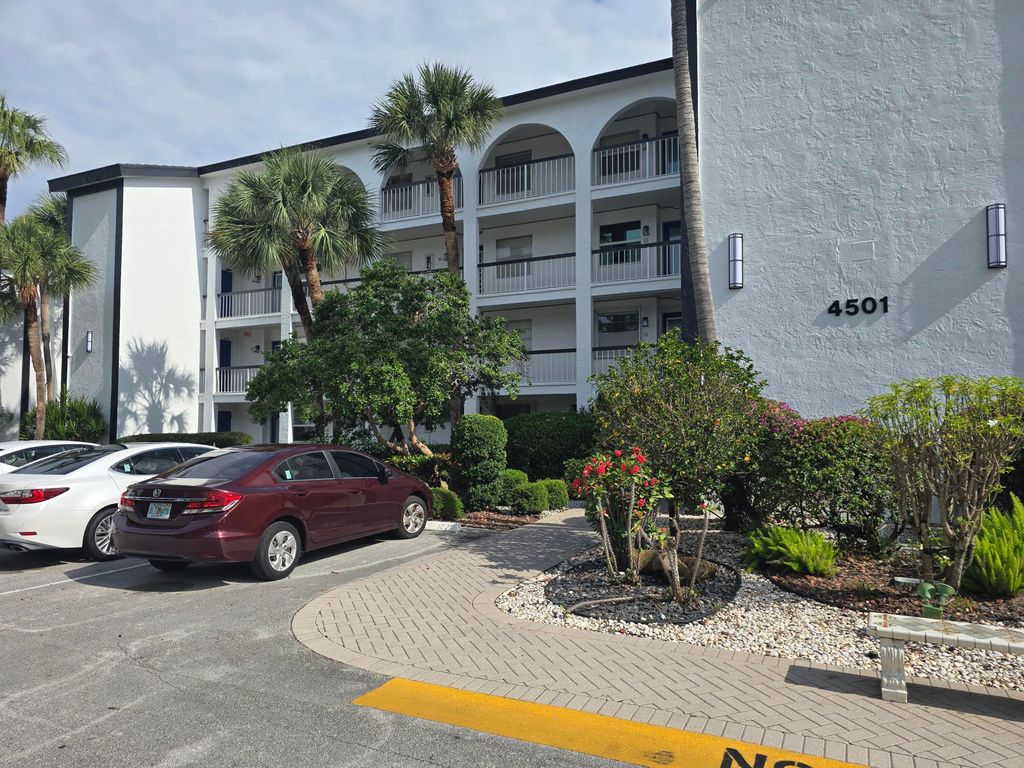 4501 Martinique C1 Way C1, Coconut Creek, FL 33066